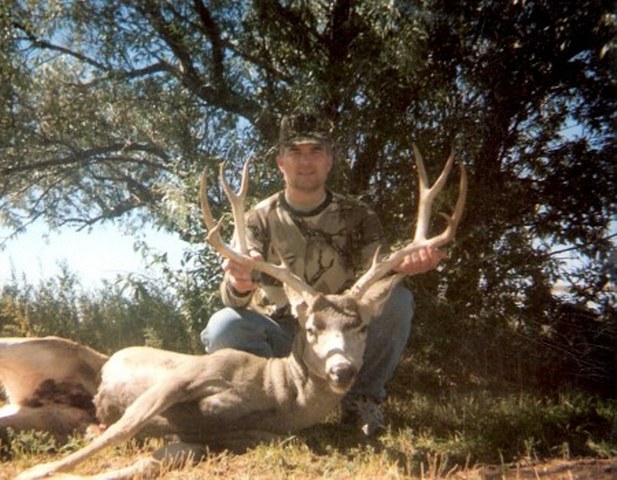 Wyoming Mule Deer Outfitter